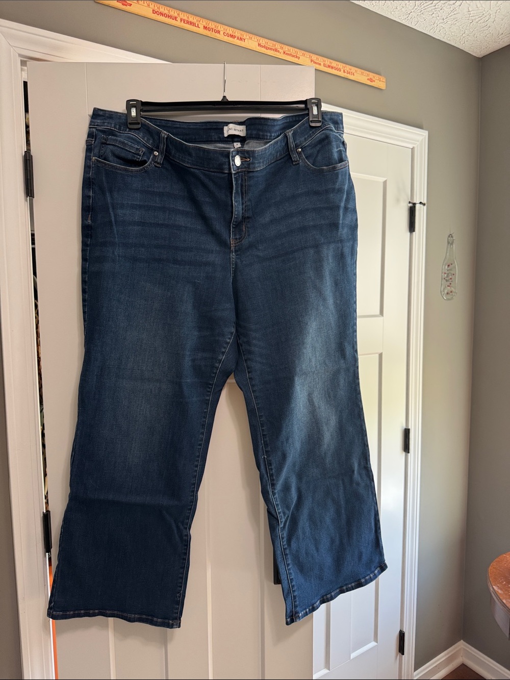 Lane Bryant Dark Blue Ankle-Length Cropped Jeans